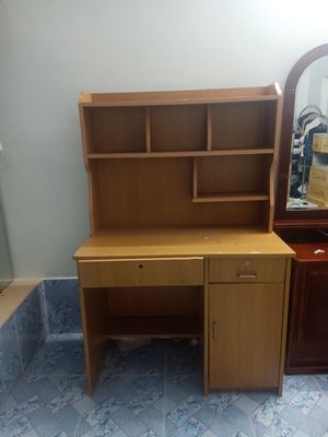 Bàn học gỗ thông. Mua bán Bàn ghế tại Quận Cái Răng Cần Thơ được đăng bởi Camy Truong