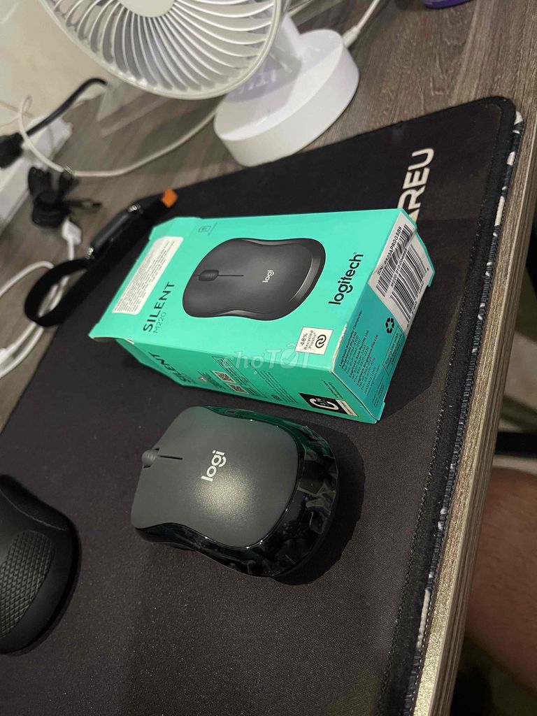 Chuột Logitech M220 Silent Đen. Mua bán Phụ kiện (Màn hình, Chuột...) tại Quận Sơn Trà Đà Nẵng được đăng bởi Vu Nguyen hình 1