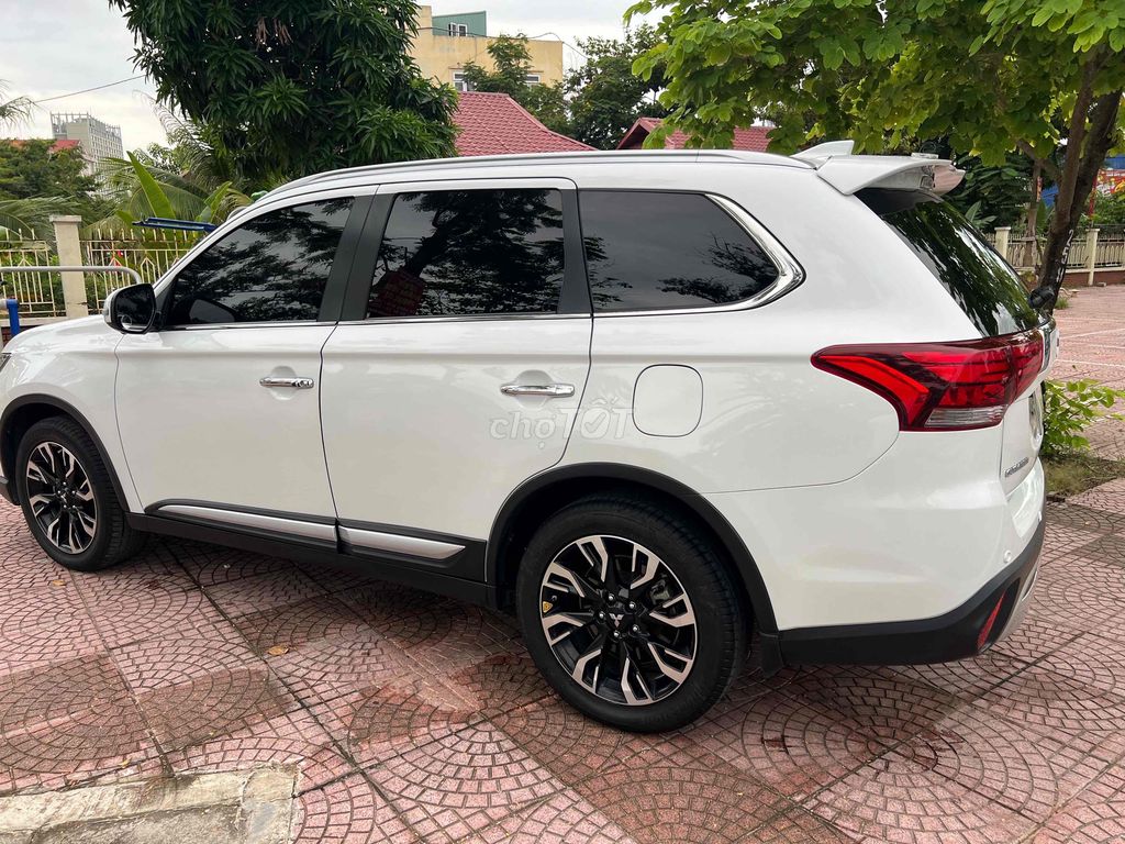 bán xe Outlander 2020 Premium cực chất 1 chủ. Mua bán Ô tô tại Quận Lê Chân Hải Phòng được đăng bởi bình hình 16