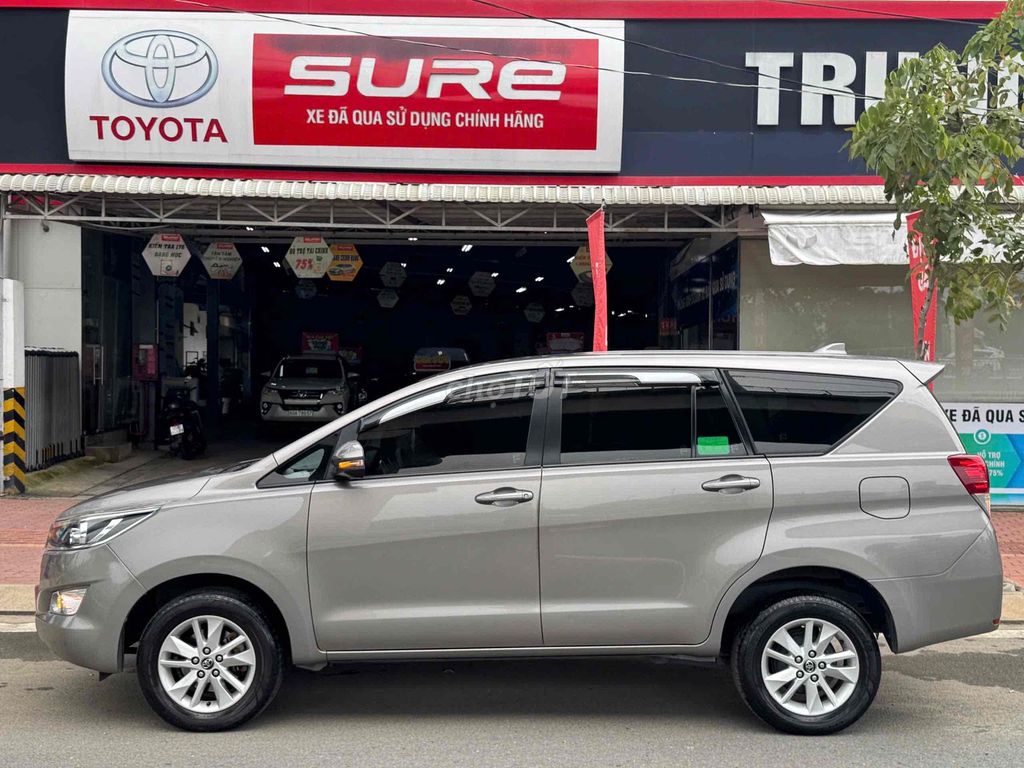 Toyota Innova 2018 2.0E số sàn gia đình 1 chủ zin. Mua bán Ô tô tại Quận 5 Tp Hồ Chí Minh được đăng bởi Đại lý chính hãng xe qua sử dụng Toyota Sài Gòn hình 9