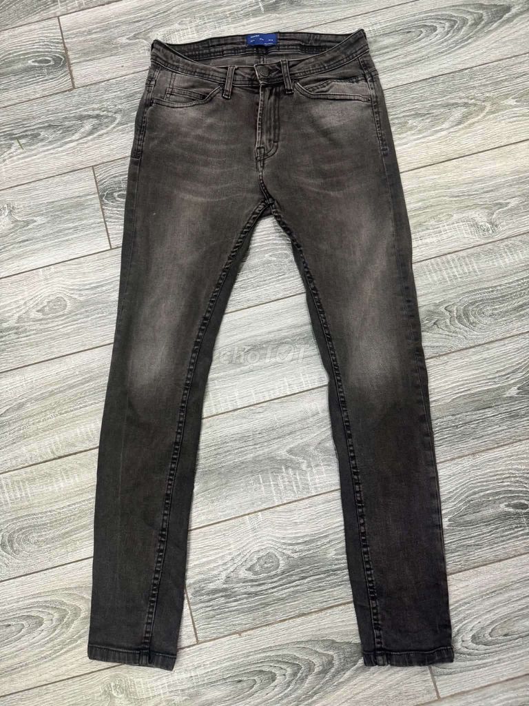 Quần jeans Zara Nữ Đen Vải co giãn Morocco. Mua bán Quần áo tại Thành phố Biên Hòa Đồng Nai được đăng bởi Đỗ Liên hình 1