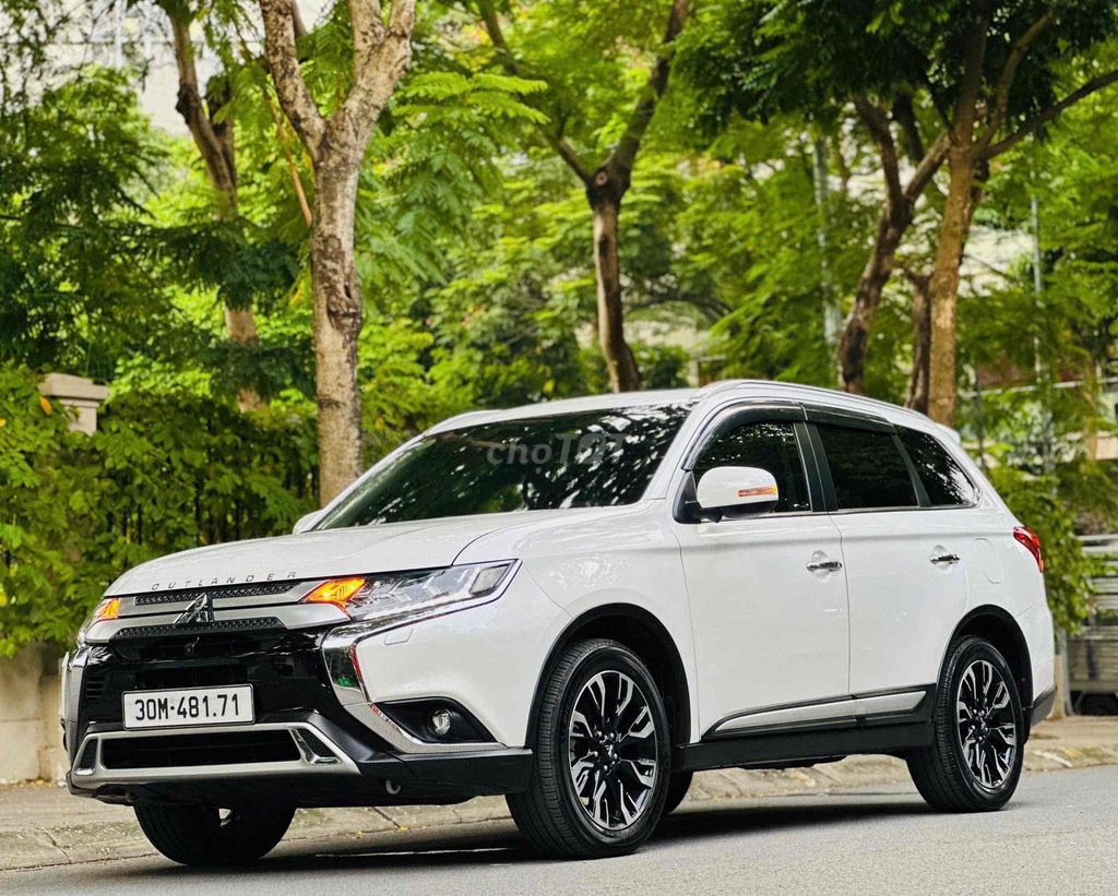 Mitsubishi Outlander 2021 2.0 CVT - 70000 km. Mua bán Ô tô tại Quận Cầu Giấy Hà Nội được đăng bởi Quang Huy hình 2