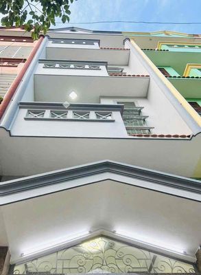 Rent · 6 bd · 72 м² · Quận 8, ул. Đường Tạ Quang Bửu