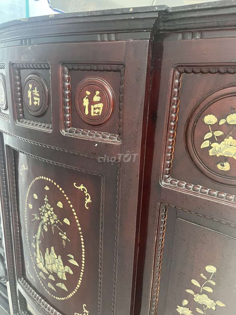 Tủ thờ Gỗ Cổ điển Nâu đỏ. Mua bán Tủ, kệ gia đình tại Quận Ngũ Hành Sơn Đà Nẵng được đăng bởi Khánh Mỹ hình 1