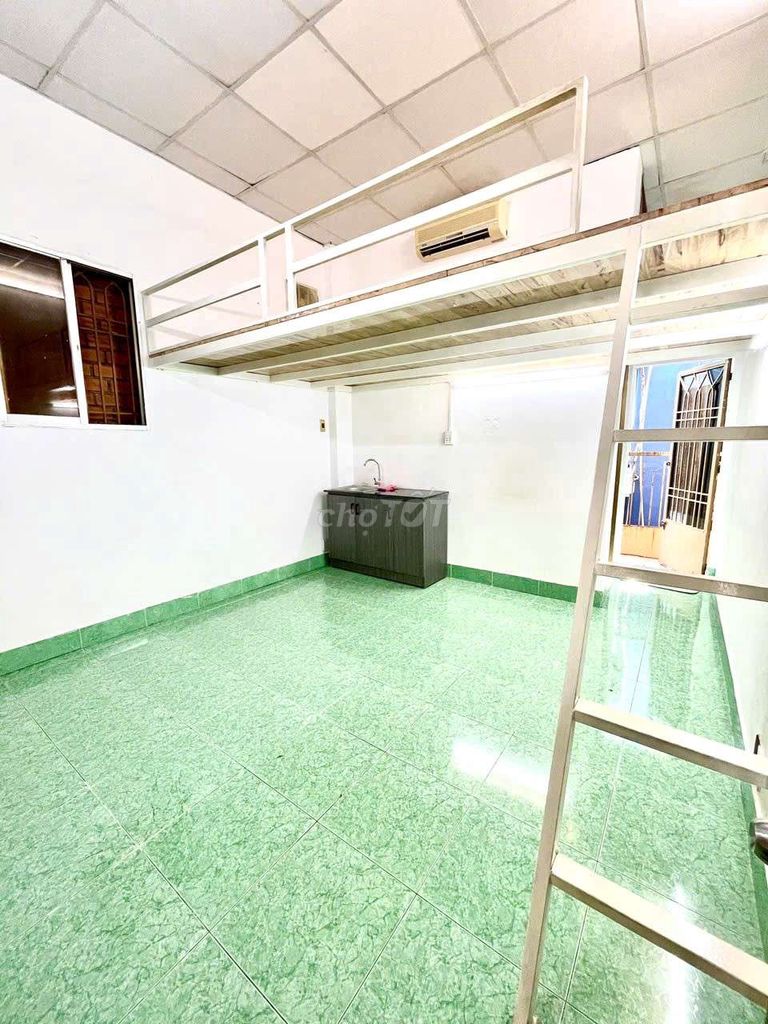 Gác Ban Công Riêng Chỉ 4,2 Triệu - Lê Quang Định Bình Thạnh