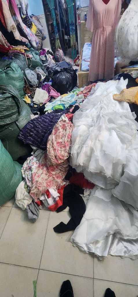 Rất nhiều đồ tùm lum thanh lý nguyên tiệm quần áo. Mua bán Quần áo tại Quận Gò Vấp Tp Hồ Chí Minh được đăng bởi phượng hình 5