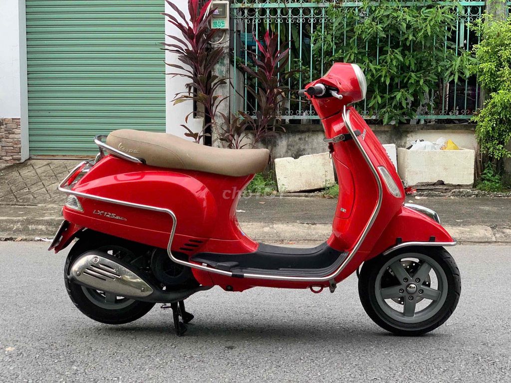 🌈Xe Vespa màu đỏ  dán keo mới  len ken 95 %. Mua bán Xe máy tại Thành phố Thủ Đức Tp Hồ Chí Minh được đăng bởi Nguyễn Thanh Bình hình 6
