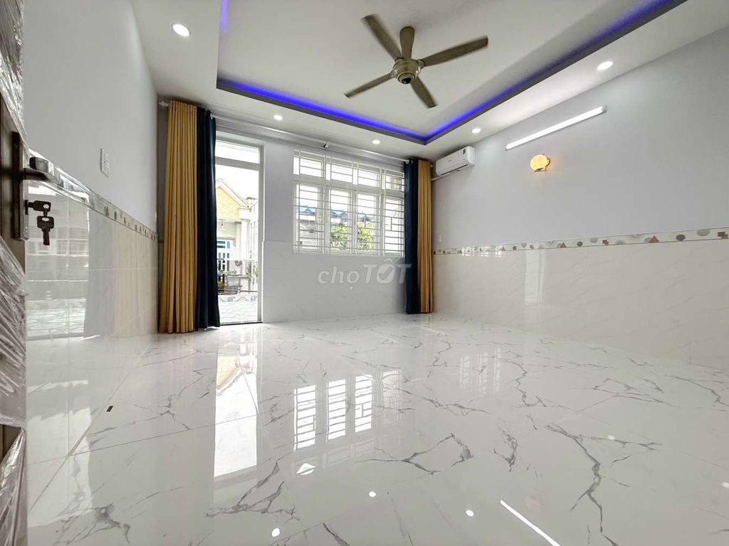 hẻm xe hơi vf3 4,5x16.5m 2 lầu 3pn sân thượng Huỳnh Tấn Phát 5,25 tỷ
