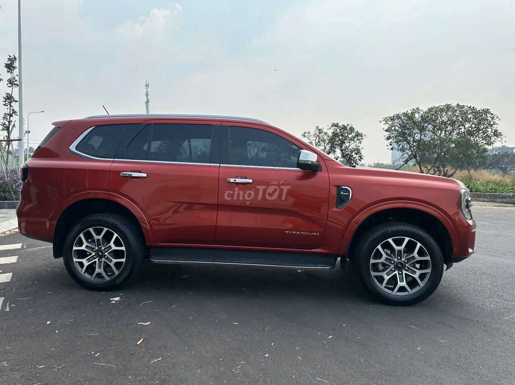 Ford Everest 2022 Titanium 2.0L AT 4x4 - 250000 km