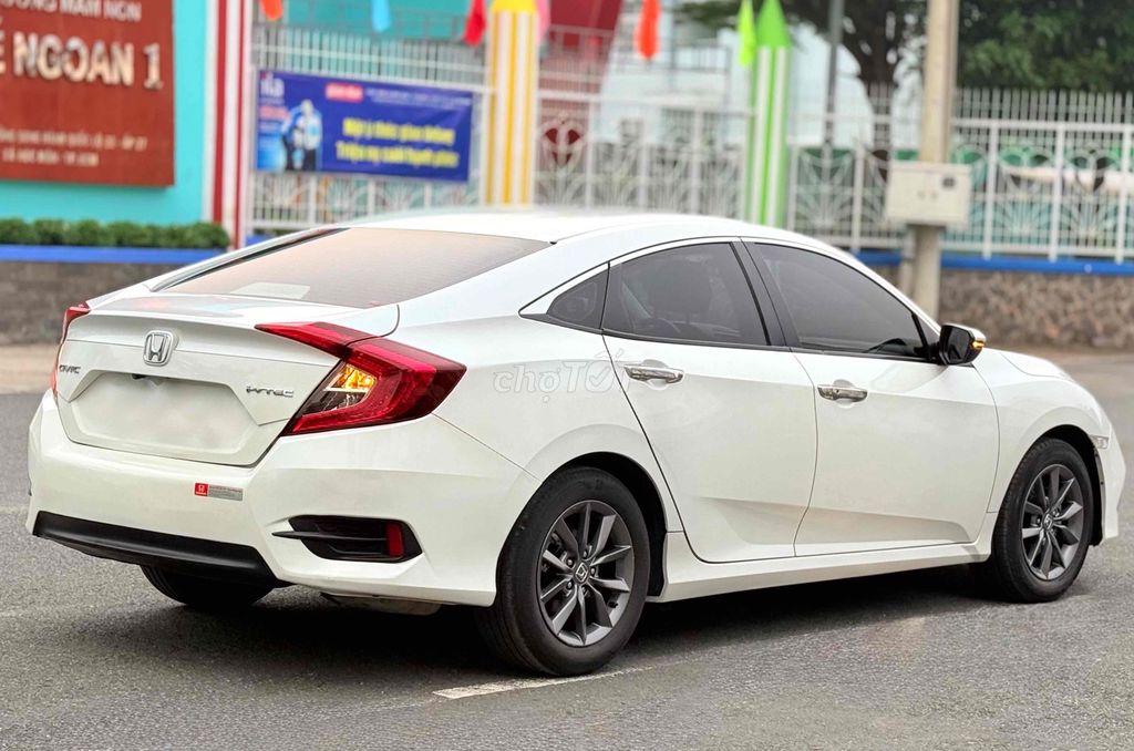 Honda Civic 2021 Gen 10 1.8G белый оригинал хорошая цена