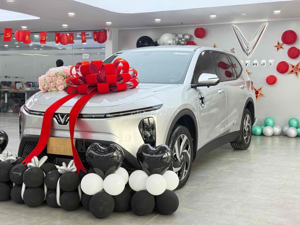 LIMO GREEN SẲN XE GIAO NGAY+90TR NHẬN XE NGAY. Mua bán Ô tô tại Quận Ninh Kiều Cần Thơ được đăng bởi KỲ hình 1