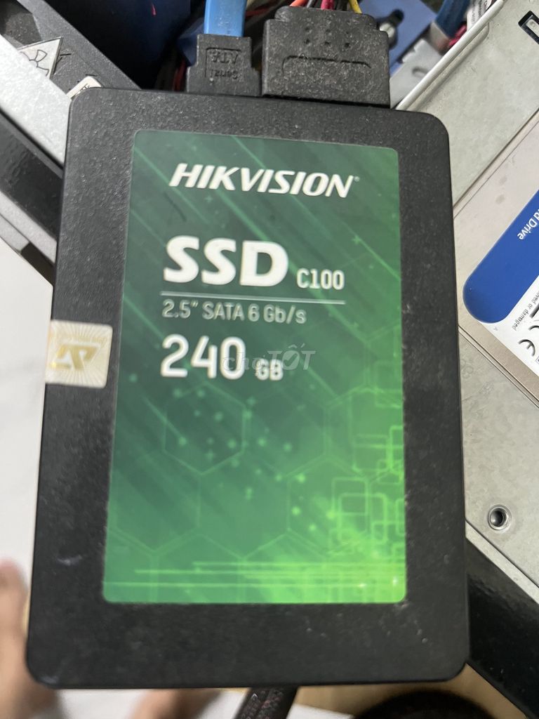 Ổ cứng SSD Hikvision 240G. Mua bán Linh kiện (RAM, Card...) tại Quận Tây Hồ Hà Nội được đăng bởi MayTinhGiaReHaNoi hình 1