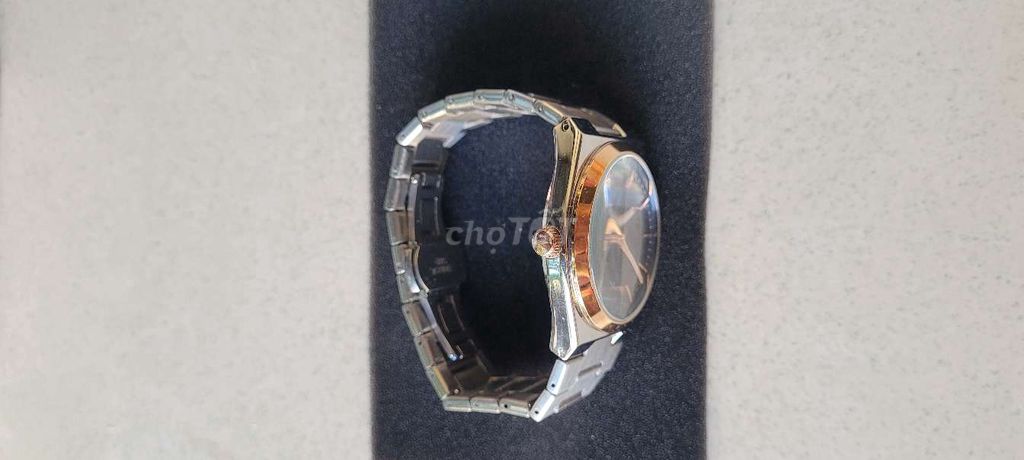 Bán đồng hồ giá sinh viên