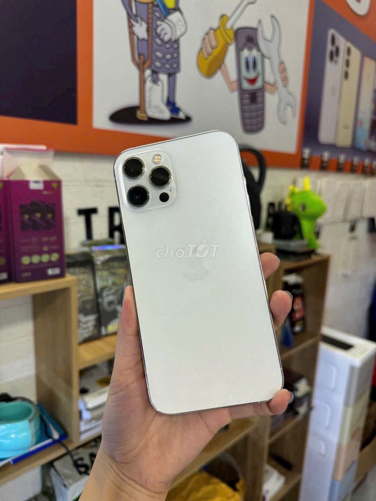 Apple iPhone 12 PRO 128GB Trắng 99% LIKE NEW. Mua bán Điện thoại tại Quận 8 Tp Hồ Chí Minh được đăng bởi CA REM BÁN TÁO hình 1