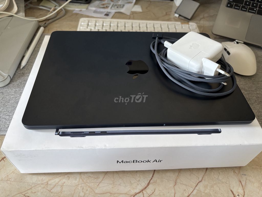 Apple MacBook Air 13 M4 24GB/512GB Đen 2025 (99%). Mua bán Laptop tại Quận 7 Tp Hồ Chí Minh được đăng bởi Thanh Bình Nguyễn hình 1