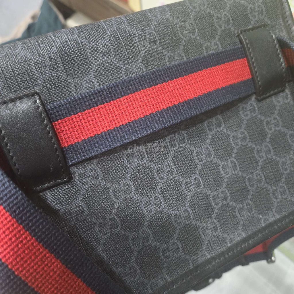 Túi đeo chéo Gucci Da Đen Unisex. Mua bán Túi xách tại Quận Tân Bình Tp Hồ Chí Minh được đăng bởi Võ  Phát  Lộc  hình 1