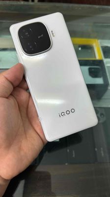 iQOO Z9 8/256GB Trắng Snapdragon 7 Gen 3