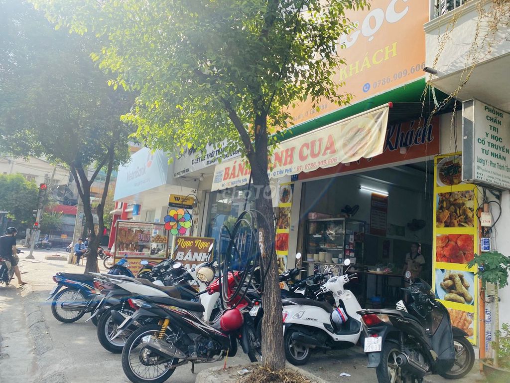 Cho thuê mặt bằng MT Nguyễn Sơn-Tân Phú sát đường Lê Khôi