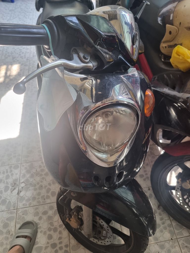 Xe máy Yamaha Mio Classic màu đen. Mua bán Xe máy tại Quận 7 Tp Hồ Chí Minh được đăng bởi Nguyen phuc quang hình 4