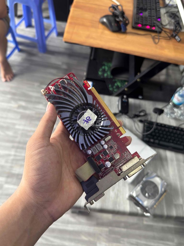 CARD MÀN HÌNH HD 6670 2GB ĐẸP CHƠI FIFA LOL OK NÉT. Mua bán Linh kiện (RAM, Card...) tại Quận Phú Nhuận Tp Hồ Chí Minh được đăng bởi tiến tài 770 nguyễn kiệm p4 quận phú nhuận hình 1