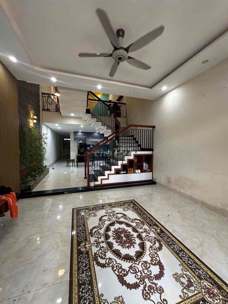 Аренда · 3 комн. · 100 м² · Quận Cẩm Lệ, ул. Đường Nguyễn Khoa Chiêm
