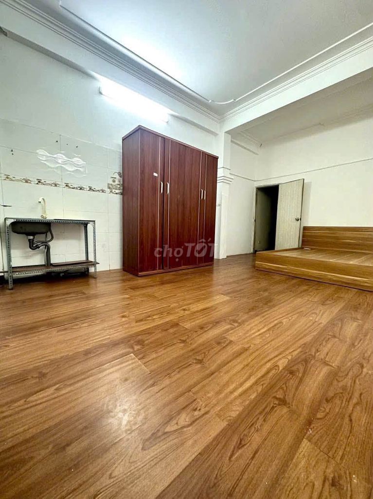 Номер в хостеле 28-35 м2, Хоанг Май, с лифтом, полностью меблированный