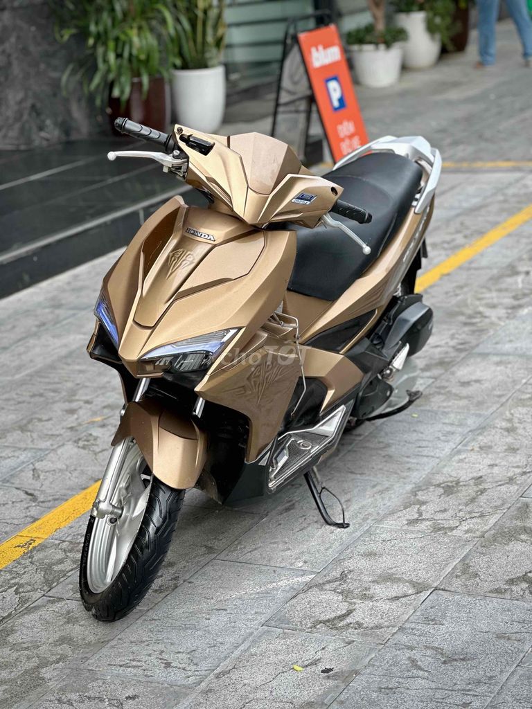 Airblade bản cao cấp từ tính Nguyên Bản xe Tốt HN. Mua bán Xe máy tại Quận Ba Đình Hà Nội được đăng bởi Xe Máy Nam Thi hình 1
