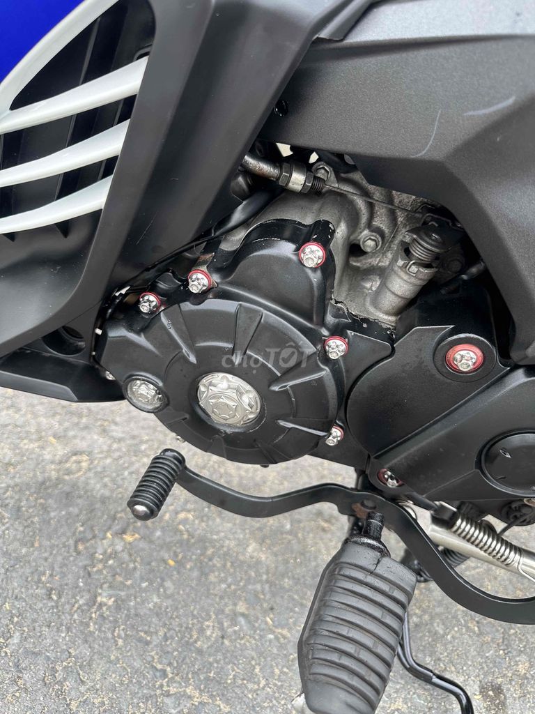 Yamaha Exciter 135 2014 Trắng Xanh. Mua bán Xe máy tại Huyện Thới Lai Cần Thơ được đăng bởi Trường nguyễn hình 9