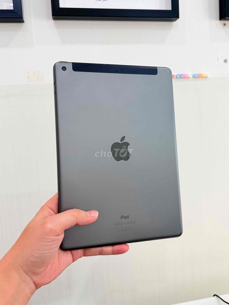 ipad Gen 8 32G Dùng được sim 4G và wifi zin full. Mua bán Máy tính bảng tại Thành phố Thủ Đức Tp Hồ Chí Minh được đăng bởi Điện Thoại Tốt giá sinh viên  hình 1