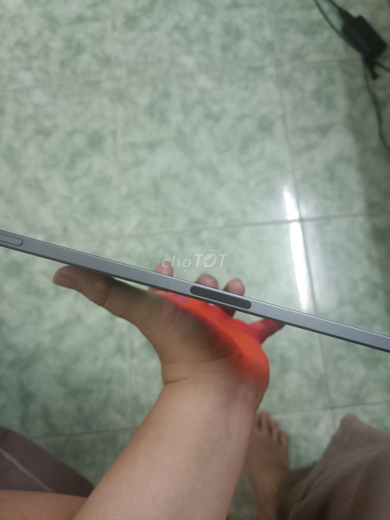 Bán iPad pro 11 inch 2018 256 kèm ốp và cường lực