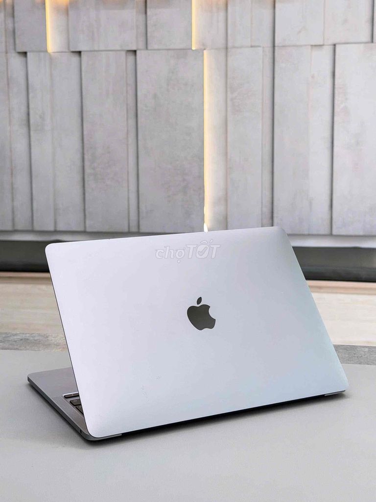 MacBook Pro M1 Gray 8GB/256GB Zin. Mua bán Laptop tại Quận Thanh Khê Đà Nẵng được đăng bởi Thiện Lê TShop 16 Lê Đình Lý hình 1