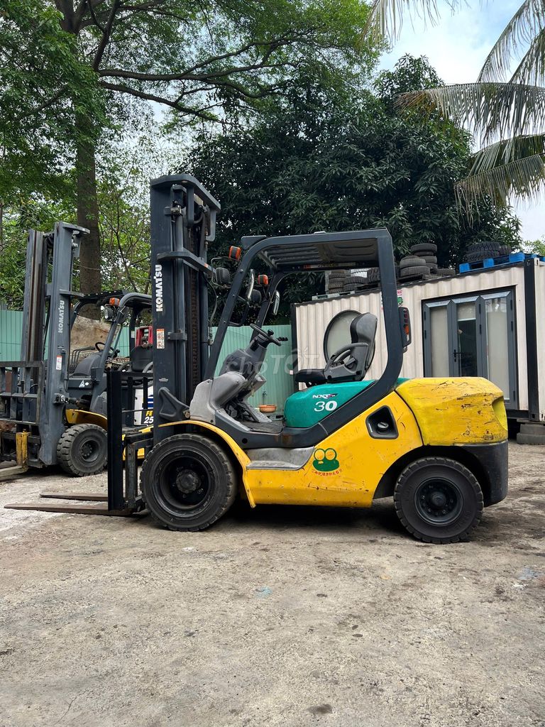 Xe nâng KOMATSU 3 tấn  4 m Dịch Giá