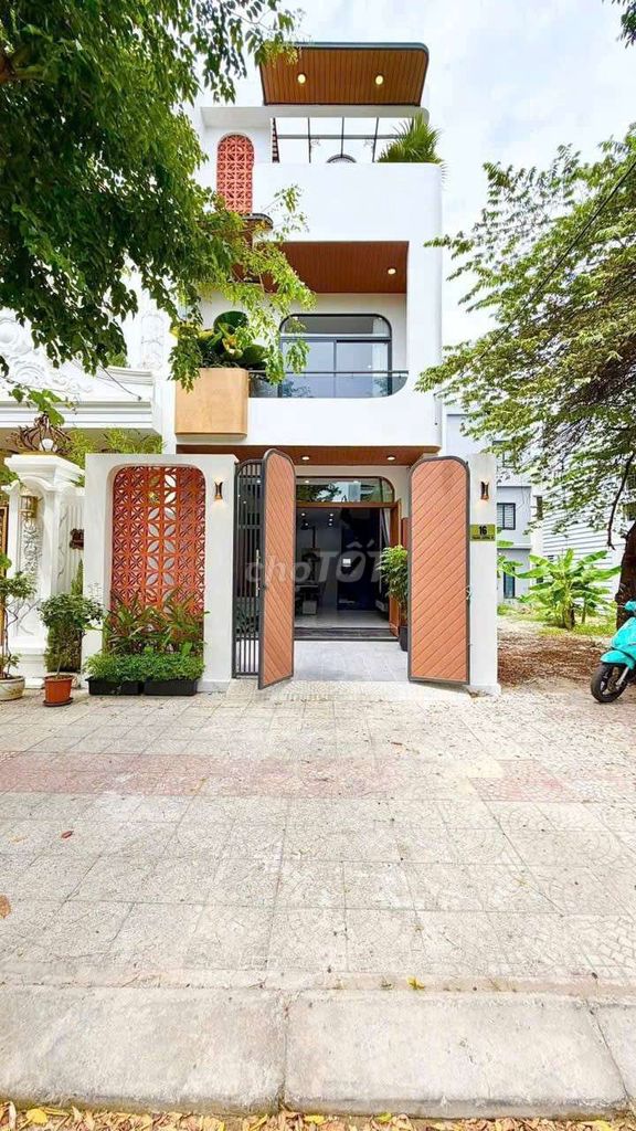 Аренда · 3 комн. · 100 м² · Quận Cẩm Lệ, ул. thanhluong