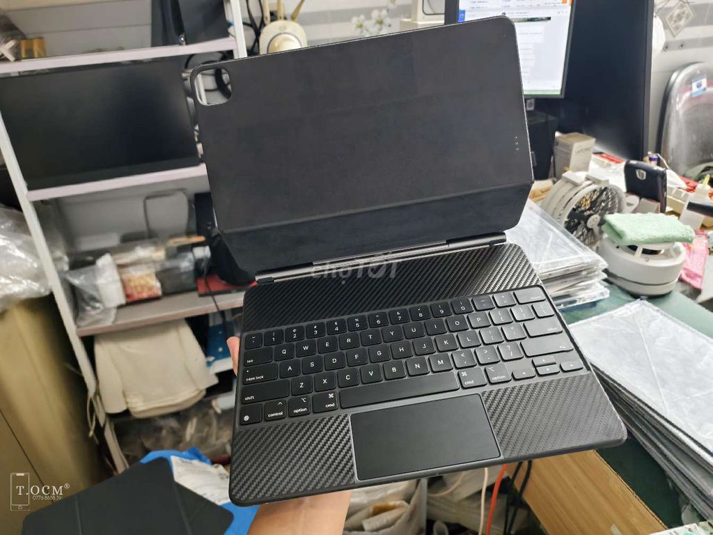 Phím bao da Apple Magic Keyboard iPad Pro 12.9inch. Mua bán Phụ kiện (Màn hình, Chuột...) tại Quận 5 Tp Hồ Chí Minh được đăng bởi Tấn Lê hình 1