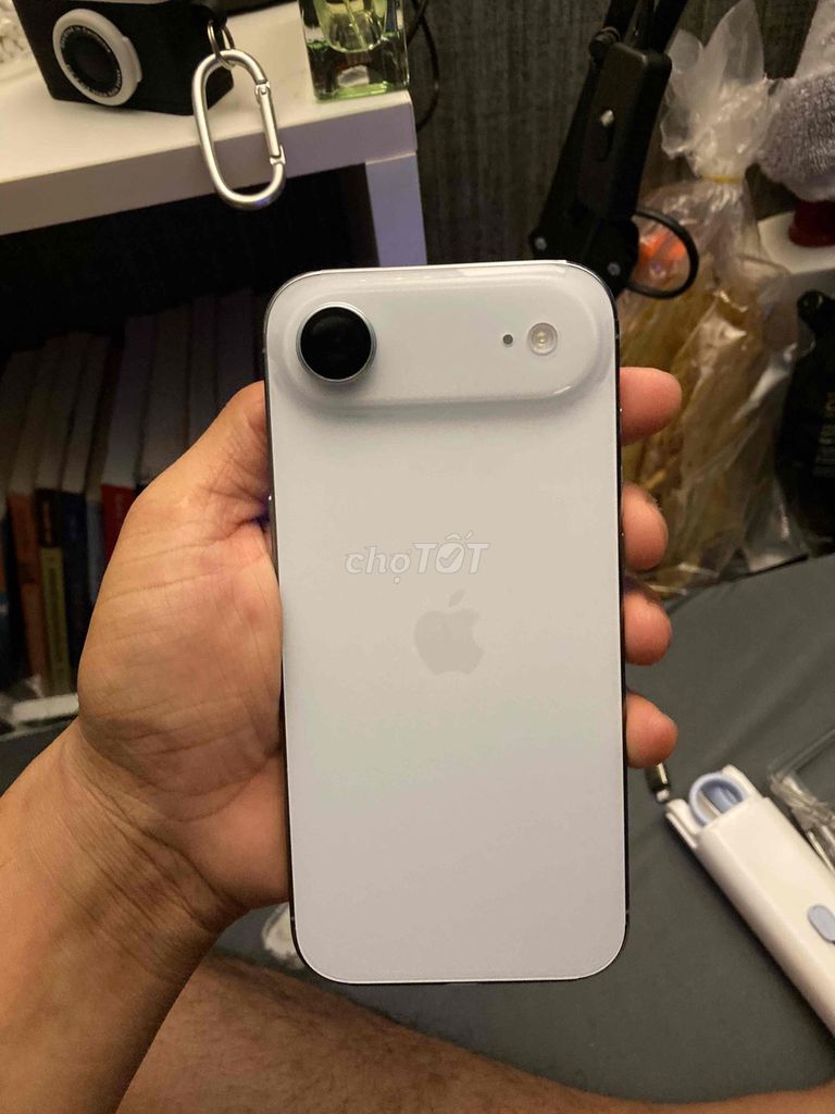 Apple iPhone Air 256GB. Mua bán Điện thoại tại Quận 10 Tp Hồ Chí Minh được đăng bởi Hieu Pham Trong hình 1