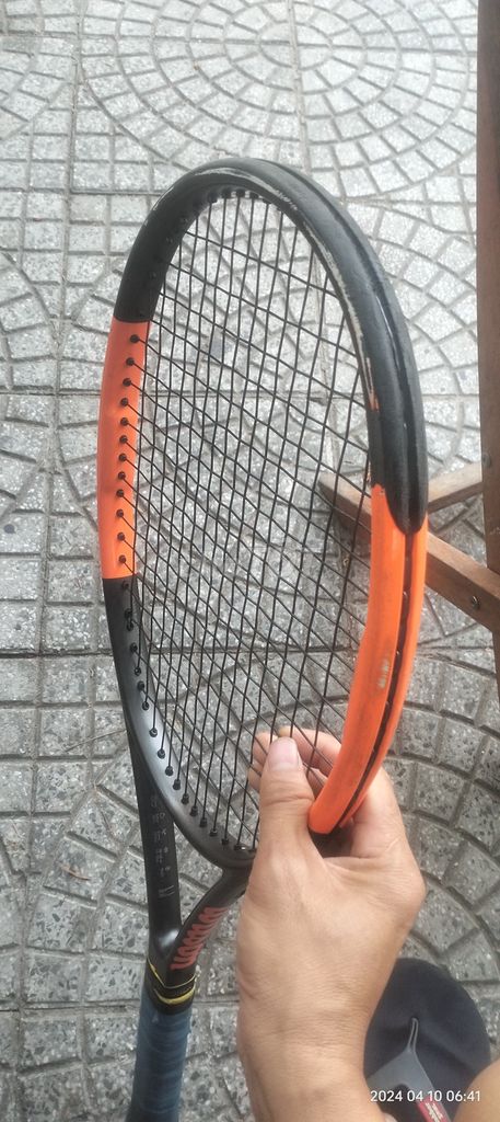 Cần bán 02 vợt tennis wilson burn - head speed