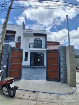 Nhà mới Tương Bình Hiệp, gần ngã tư Võ Cái, giá 8 triệu/tháng có bớt