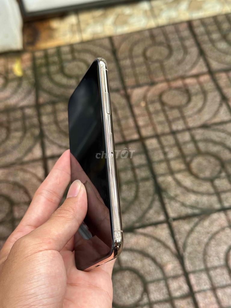 Apple iPhone XS 512GB Vàng. Mua bán Điện thoại tại Thành phố Buôn Ma Thuột Đắk Lắk được đăng bởi Quân minh hình 1