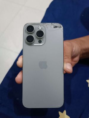 Apple iPhone 15 Pro Max 256GB titan