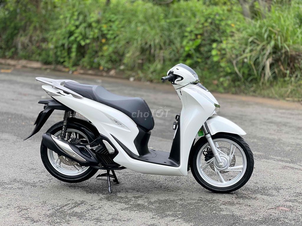 Shvn 125 Trắng Đen Bạc 2022 Biển Hay Hay Có Góp🎉🎉🎉. Mua bán Xe máy tại Thành phố Biên Hòa Đồng Nai được đăng bởi Xe Máy Phát Đồng hình 2