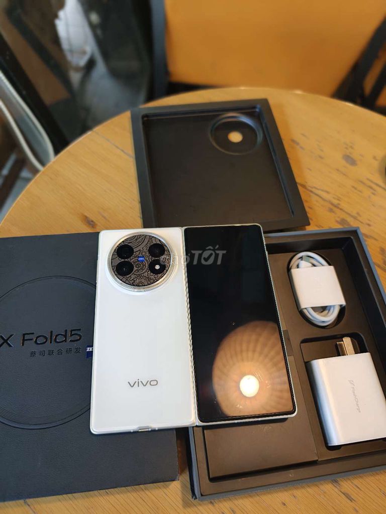 Vivo X Fold 5 12/256GB Trắng 99% pin 100 Fullbox. Mua bán Điện thoại tại Quận 6 Tp Hồ Chí Minh được đăng bởi Điện thoại chất mỗi ngày hình 1