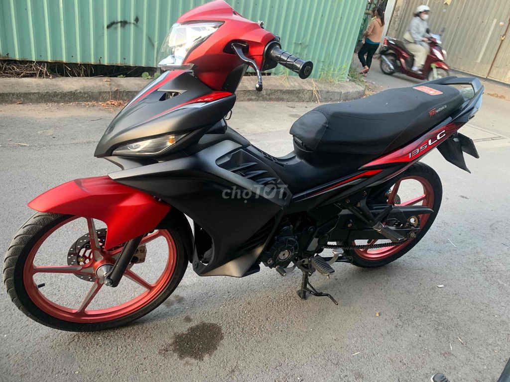 10tr800k máy chạm zin êm bct Chân áo leng keng