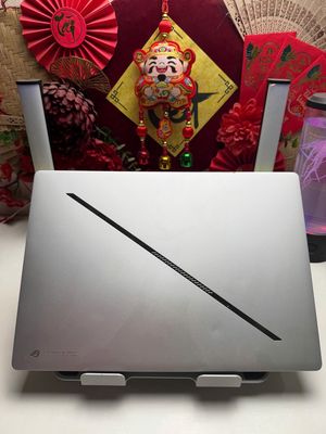 Asus ROG Zephyrus G16 Ultra 9-185H|32|1T|4070 BHH