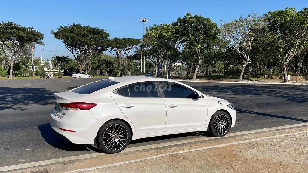 Hyundai Elantra 2018 2.0 AT - 70000 km Chính chủ