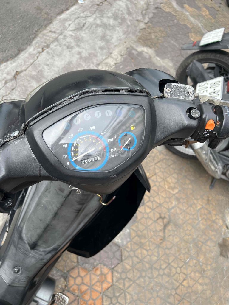 DAELIM IKD Si 50cc 2020, Родной тихий, Фары и стартер работают