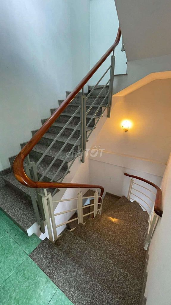 Hẻm  Ô TÔ , 70M2, 3 tầng  5PN CHỈ 4,3 tỷ 