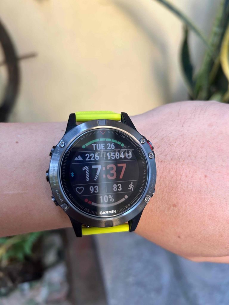 Garmin Fenix 5 Sapphire Vàng neon 96%. Mua bán Thiết bị đeo thông minh tại Thành phố Phúc Yên Vĩnh Phúc được đăng bởi boy phố hình 1