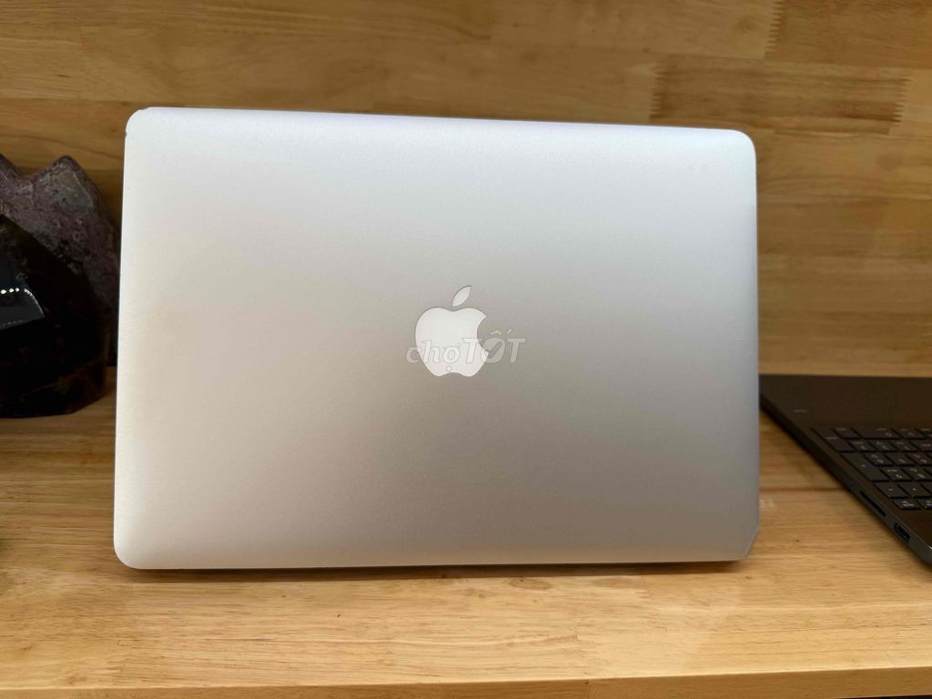 Apple Macbook Air i5 8GB/128GB. Mua bán Laptop tại Thành phố Nha Trang Khánh Hòa được đăng bởi Trung Nghĩa hình 1