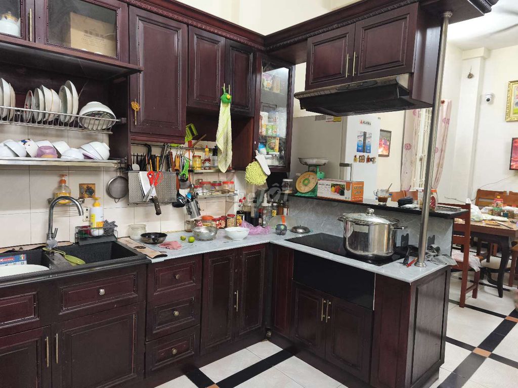 Tủ bếp Gỗ xoan đào Nâu 3m x 3.5m. Mua bán Tủ, kệ gia đình tại Quận Bình Thạnh Tp Hồ Chí Minh được đăng bởi Trường hình 1