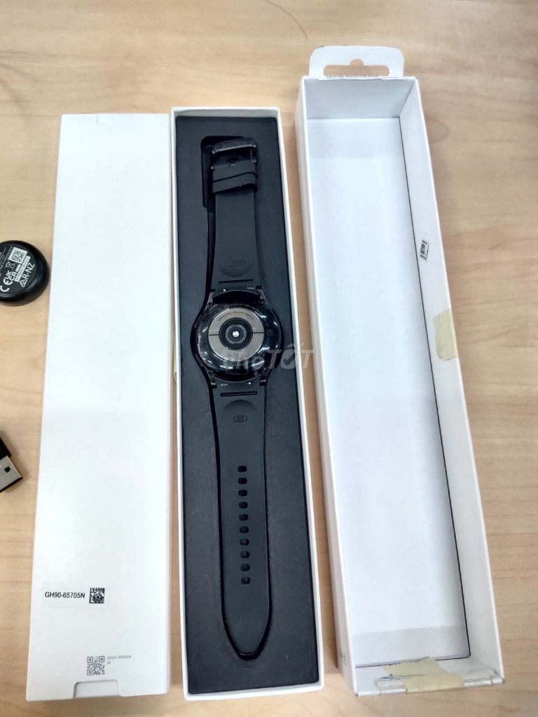 Samsung Galaxy Watch4 Classic Đen. Mua bán Thiết bị đeo thông minh tại Thành phố Vũng Tàu Bà Rịa - Vũng Tàu được đăng bởi Shop Hien hình 1